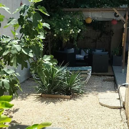 Studio Pour Location Vacances A La Semaine Avinyon Dış mekan fotoğraf